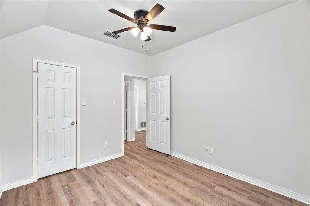 8716 Falls Road, Irving, TX 75063 8716 Falls Road, Irving, TX 75063