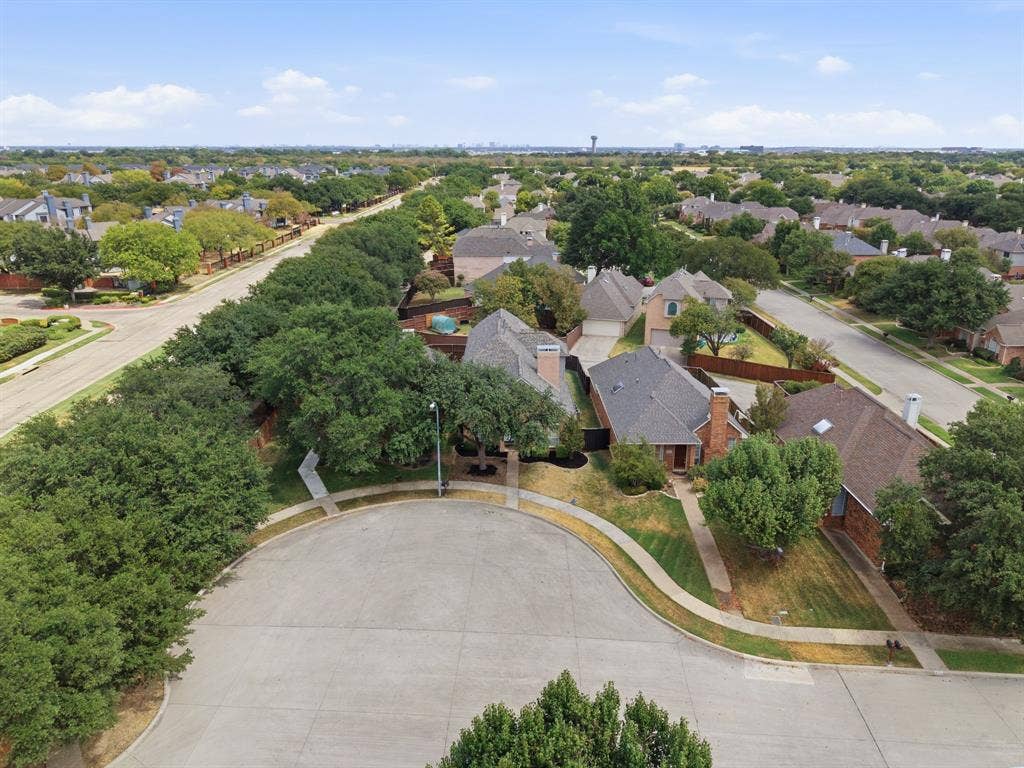8716 Falls Road, Irving, TX 75063 8716 Falls Road, Irving, TX 75063