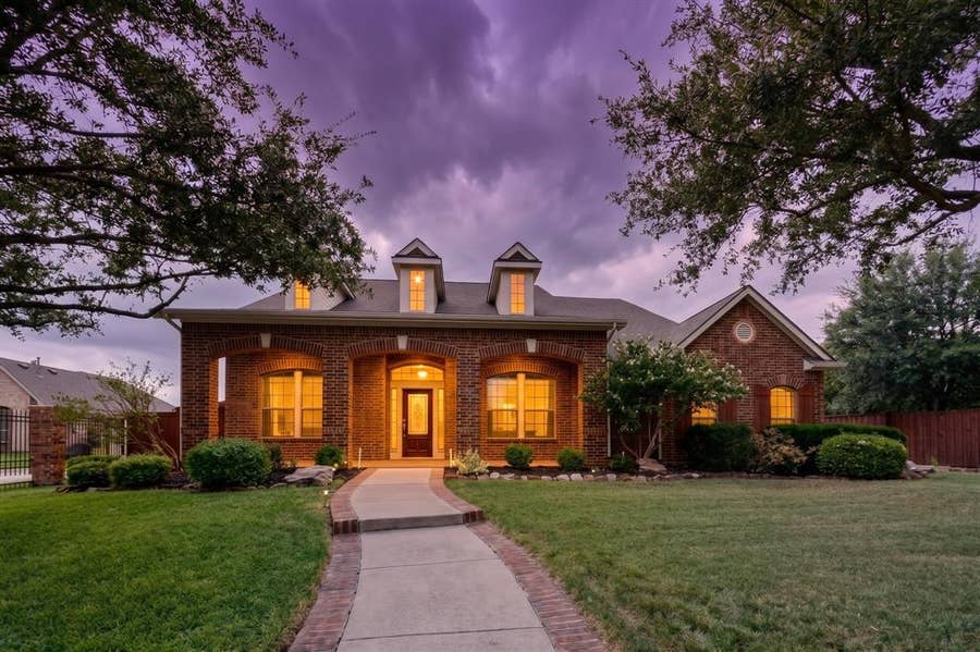 Property photo for 905 Mallard Trail, Murphy, TX