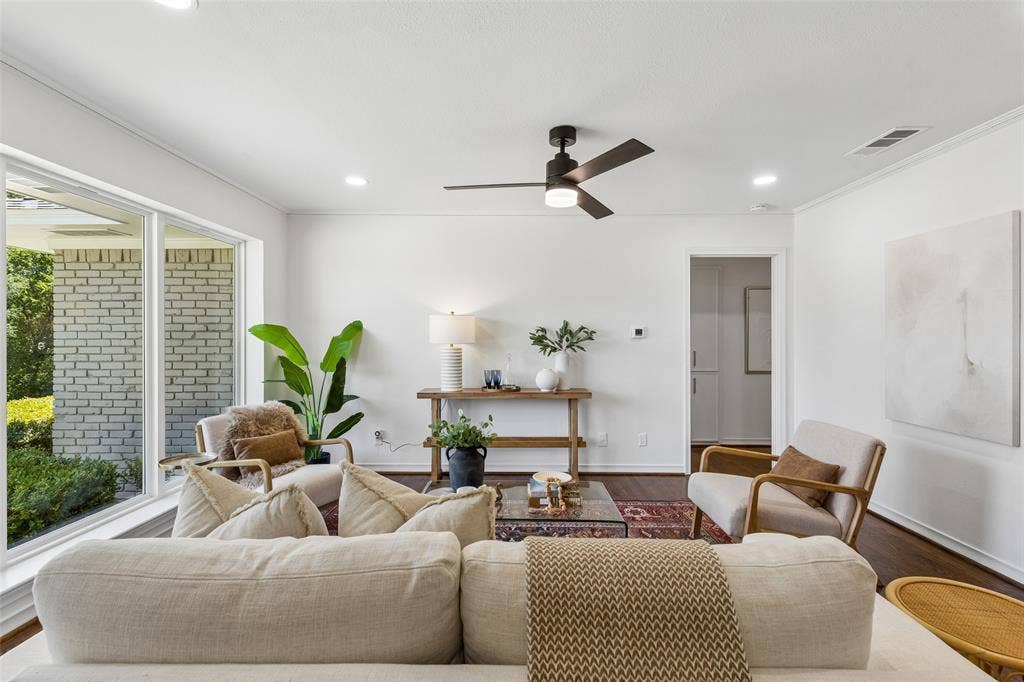 155 Bon Aire Drive, Dallas, TX 75218 155 Bon Aire Drive, Dallas, TX 75218