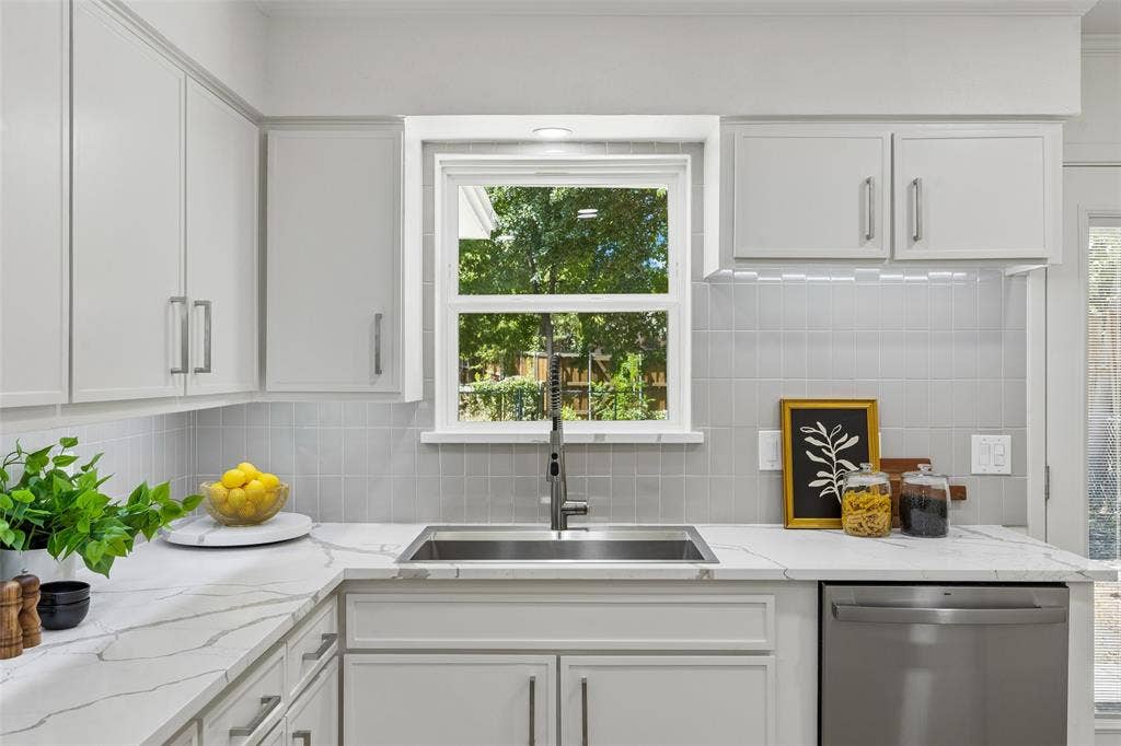 155 Bon Aire Drive, Dallas, TX 75218 155 Bon Aire Drive, Dallas, TX 75218