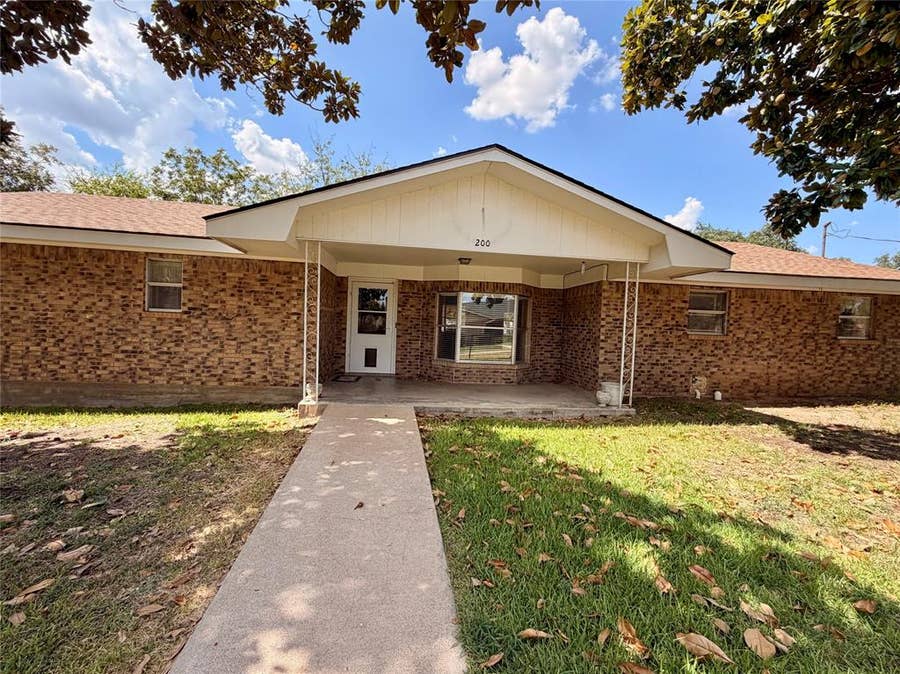 Property photo for 200 S Speed Street, Gustine, TX
