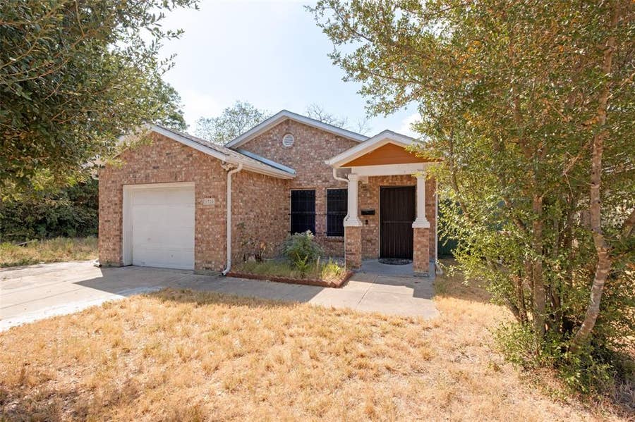 Property photo for 1720 Pueblo Street, Dallas, TX
