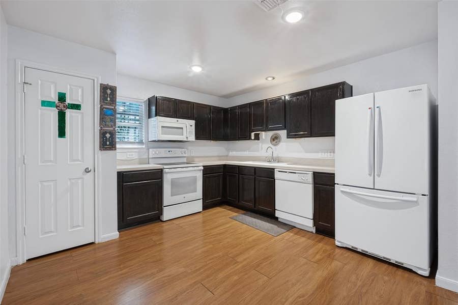 Property photo for 1720 Pueblo Street, Dallas, TX