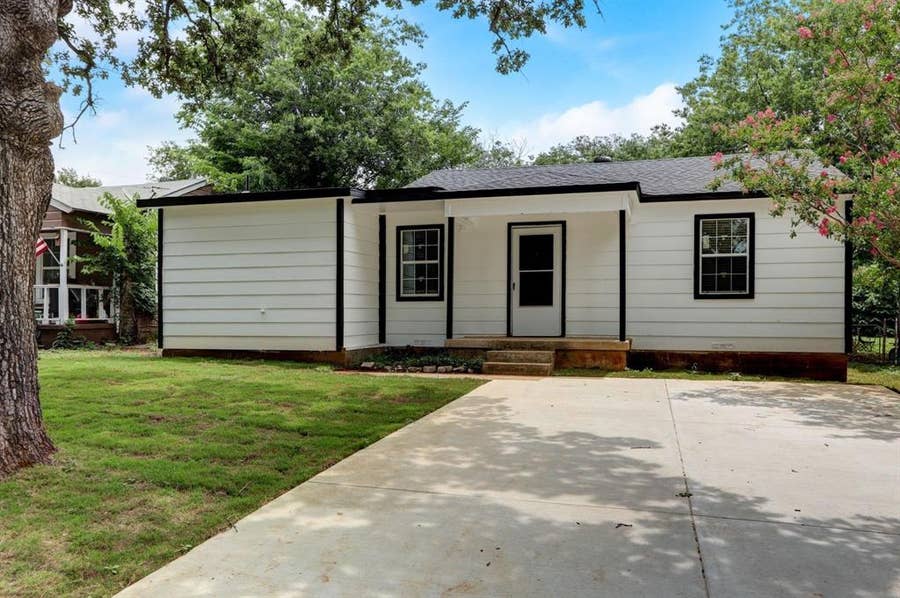 Property photo for 3728 Peach Street, Fort Worth, TX