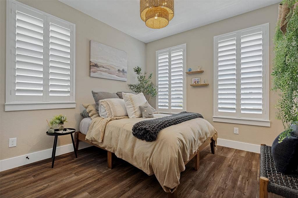 3509 The Commons Parkway, Sachse, TX 75048 Bedroom 3 upstairs with ensuite bath