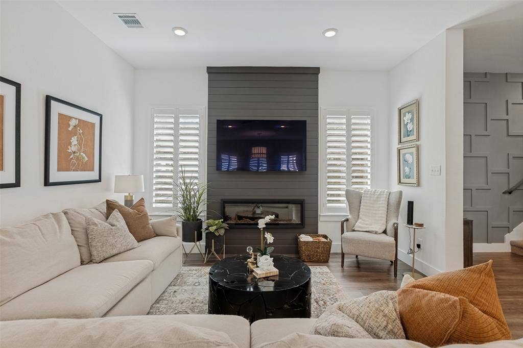 3509 The Commons Parkway, Sachse, TX 75048 Custom electric fireplace and accent wall in the main living room