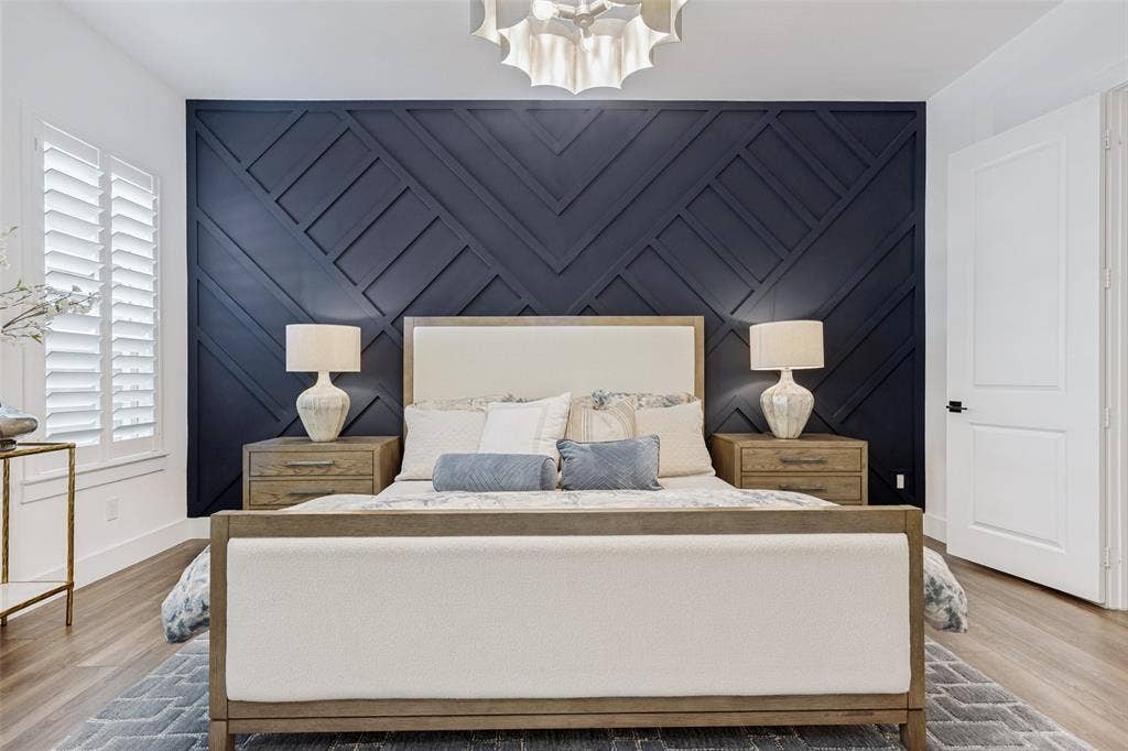 3509 The Commons Parkway, Sachse, TX 75048 Custom board and batten accent wall with elevated lighting.