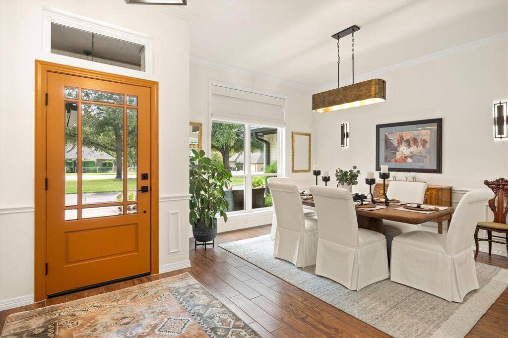 9604 Champions Drive, Granbury, TX 76049 Nice Wide Entry with Wood Look Tile Floors Throughout the Entire Home