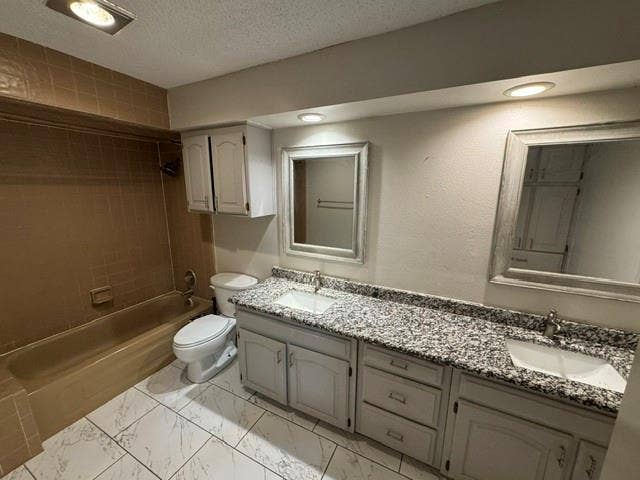 1432 Palmnold Circle W, Fort Worth, TX 76120 1432 Palmnold Circle W, Fort Worth, TX 76120