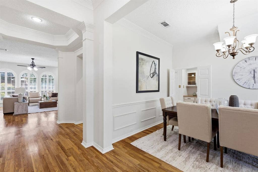 287 Tealwood Drive, Coppell, TX 75019 Triple Moulding & Tall Ceilings