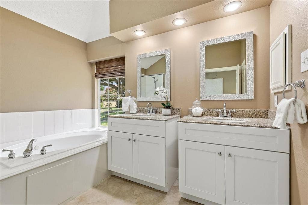 287 Tealwood Drive, Coppell, TX 75019 Dual Vanities