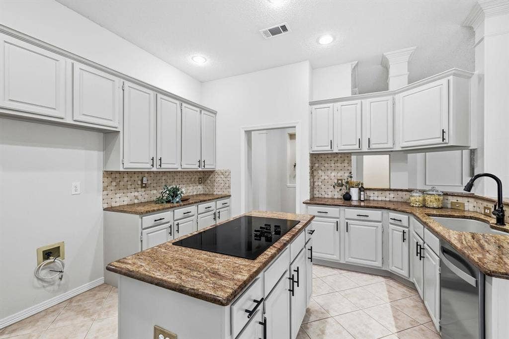 287 Tealwood Drive, Coppell, TX 75019 Spacious Kitchen w-Lots of Countertop Space