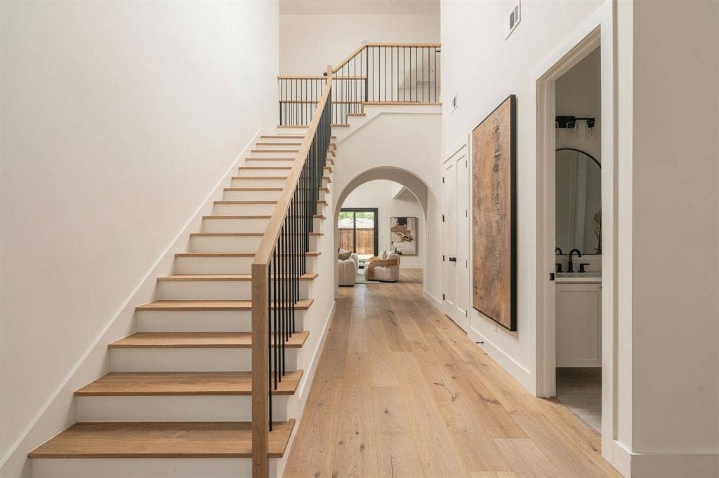 3813 Durango Drive, Dallas, TX 75220