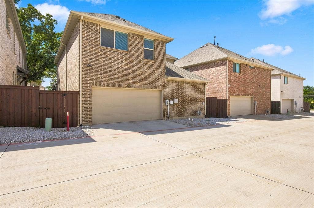 630 Patriot Lane, Irving, TX 75060 630 Patriot Lane, Irving, TX 75060