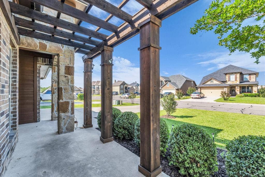 10804 Aurora Drive, Waco, TX 76708 10804 Aurora Drive, Waco, TX 76708