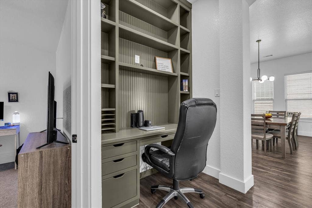 10804 Aurora Drive, Waco, TX 76708 10804 Aurora Drive, Waco, TX 76708