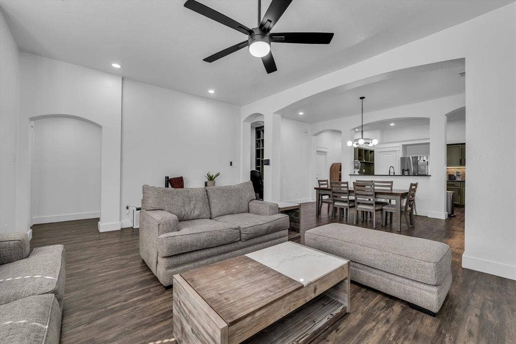 10804 Aurora Drive, Waco, TX 76708 10804 Aurora Drive, Waco, TX 76708