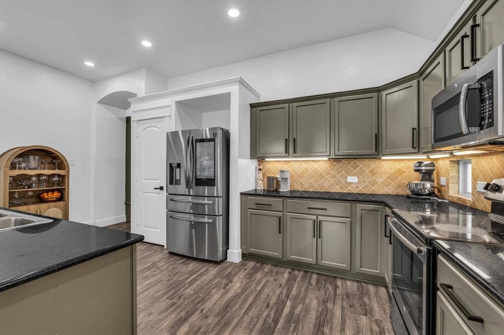 10804 Aurora Drive, Waco, TX 76708 10804 Aurora Drive, Waco, TX 76708