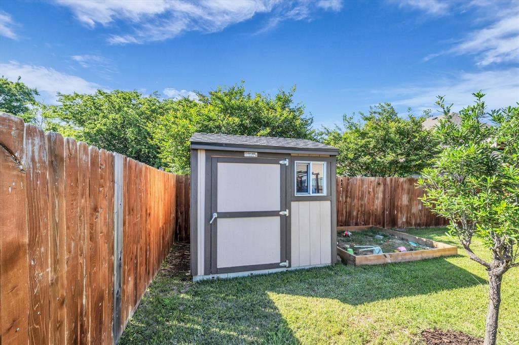 10804 Aurora Drive, Waco, TX 76708 10804 Aurora Drive, Waco, TX 76708