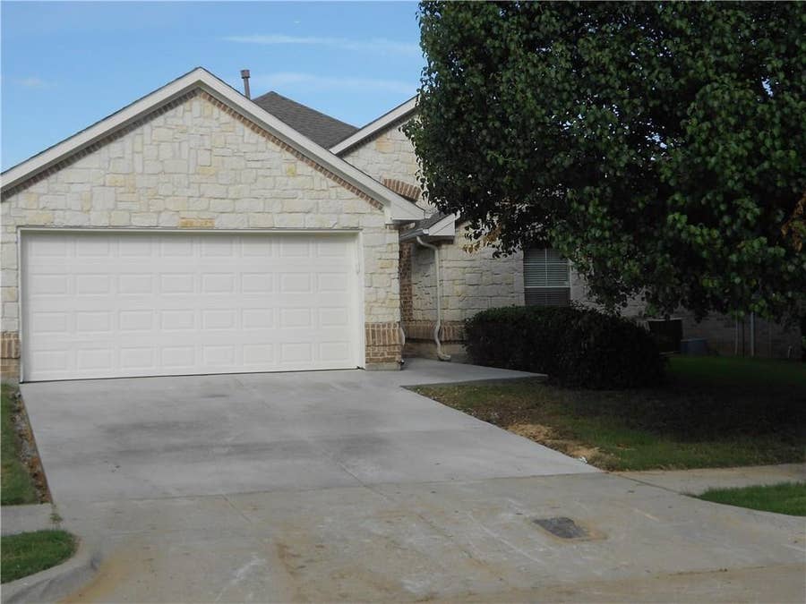 Property photo for 8600 Western Meadows Drive, Fort Worth, TX