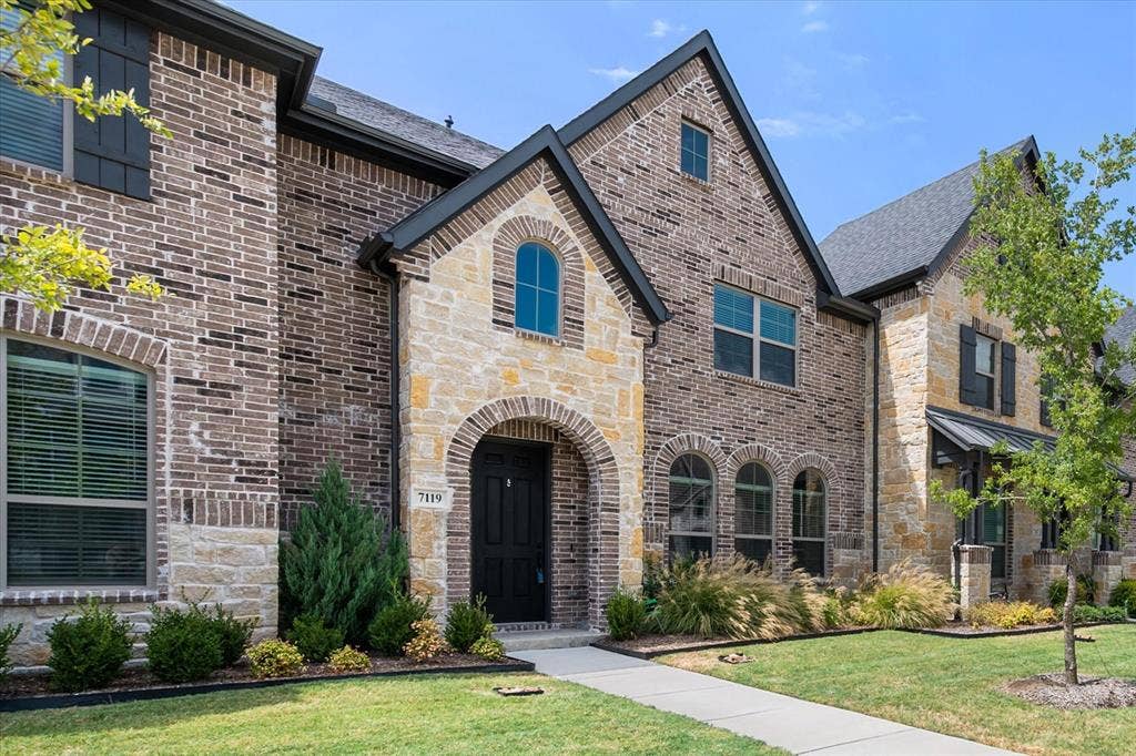 7119 Buchanan Drive, Grand Prairie, TX 75054