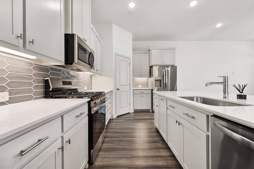 7119 Buchanan Drive, Grand Prairie, TX 75054