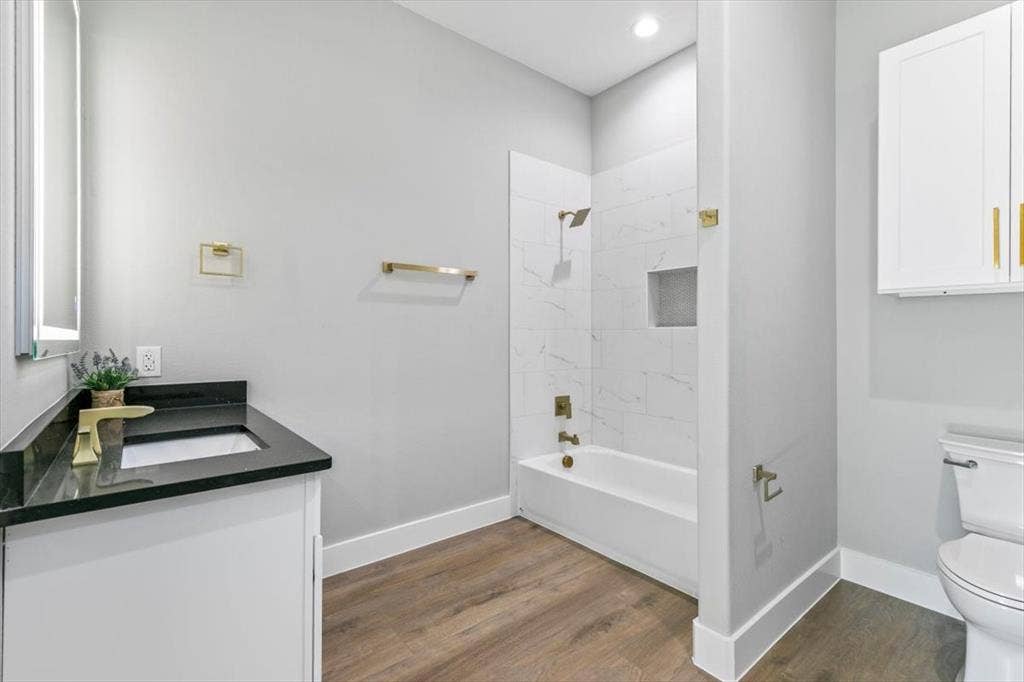 Bathroom #2