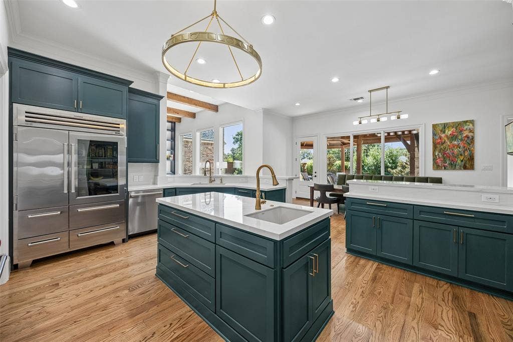 6130 Lavendale Avenue, Dallas, TX 75230 6130 Lavendale Avenue, Dallas, TX 75230