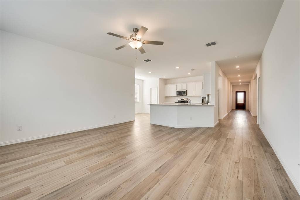3009 Sovereignty Drive, Denton, TX 76207 3009 Sovereignty Drive, Denton, TX 76207