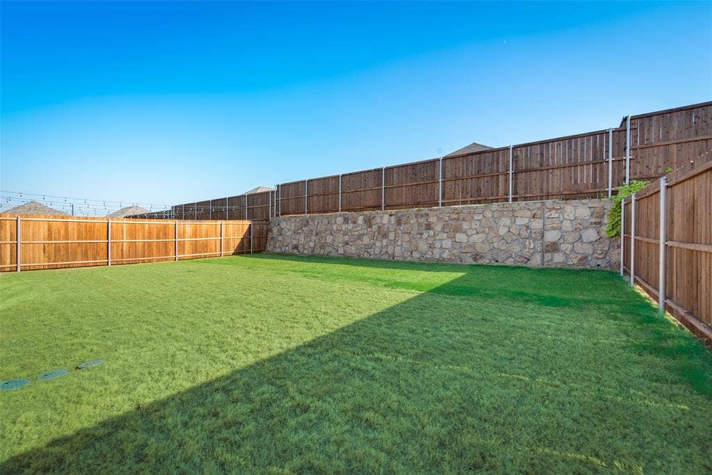 3009 Sovereignty Drive, Denton, TX 76207 3009 Sovereignty Drive, Denton, TX 76207