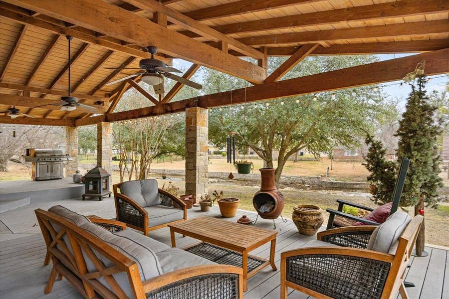 Property photo for 5614 Pecos Court, Granbury, TX