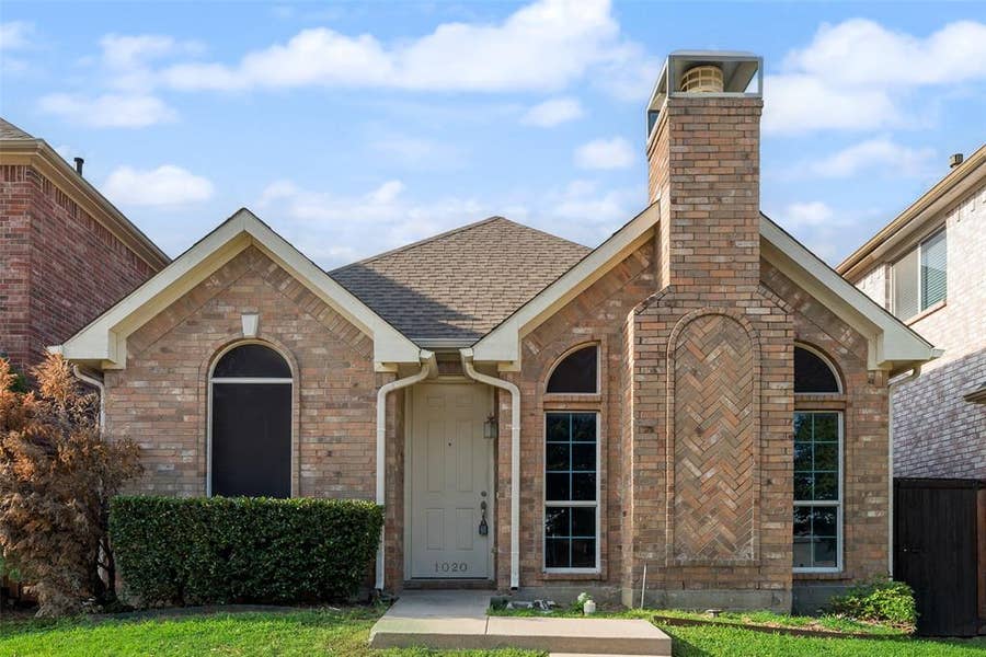 Property photo for 1020 Alyssa Lane, Carrollton, TX
