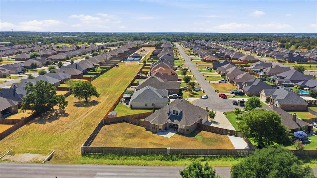 3112 White Horse Court, Granbury, TX 76049 COMPLETELY FENCED