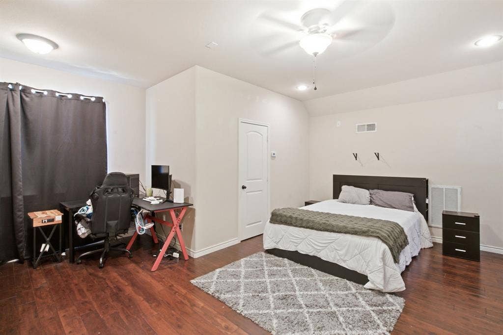 3112 White Horse Court, Granbury, TX 76049 3112 White Horse Court, Granbury, TX 76049