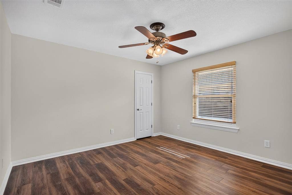 901 Willow Brook Drive, Allen, TX 75002 901 Willow Brook Drive, Allen, TX 75002