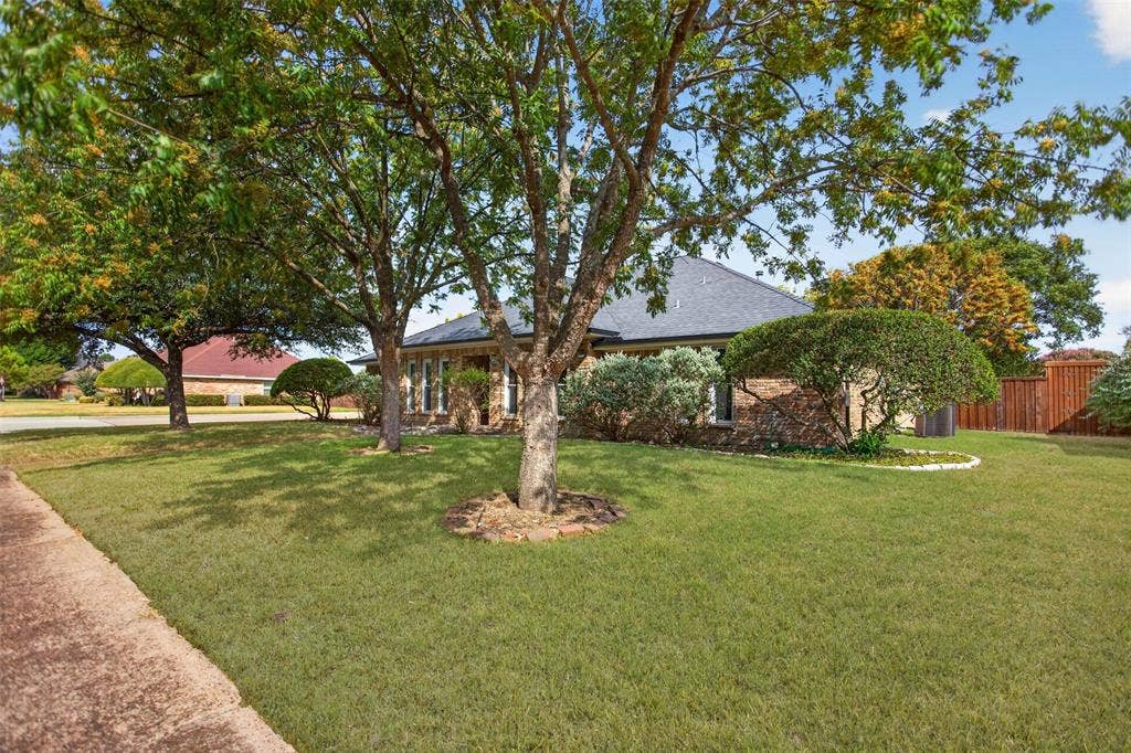 901 Willow Brook Drive, Allen, TX 75002 Huge corner lot