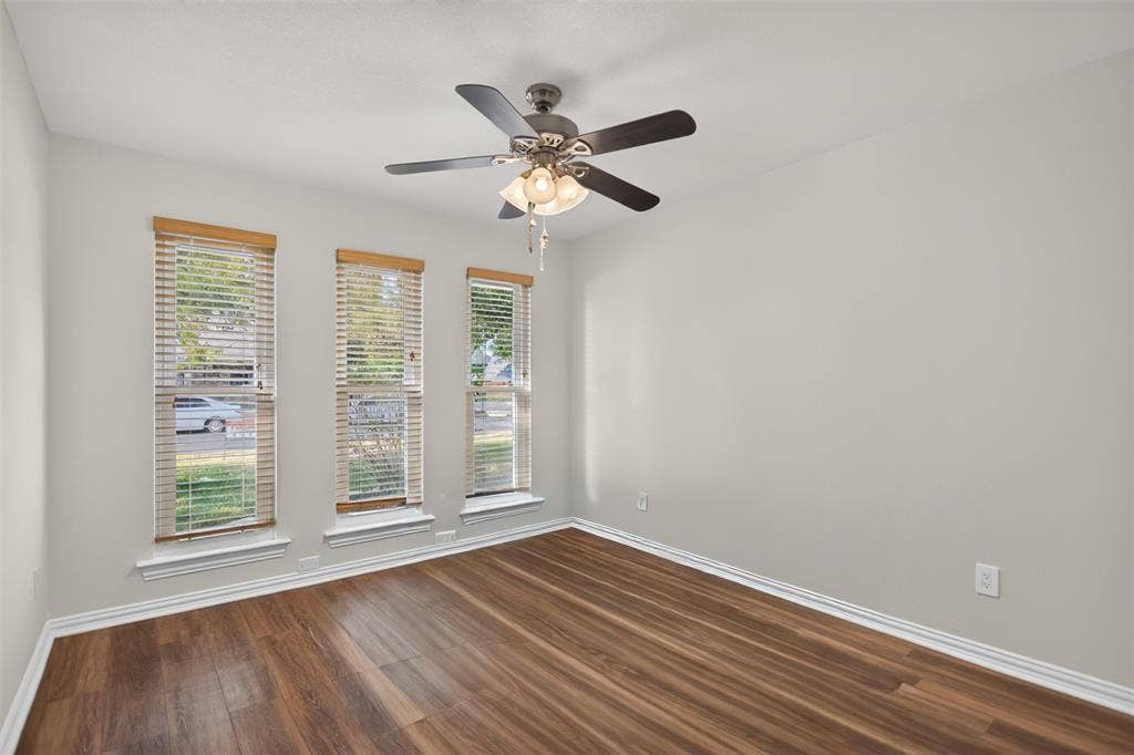 901 Willow Brook Drive, Allen, TX 75002 901 Willow Brook Drive, Allen, TX 75002
