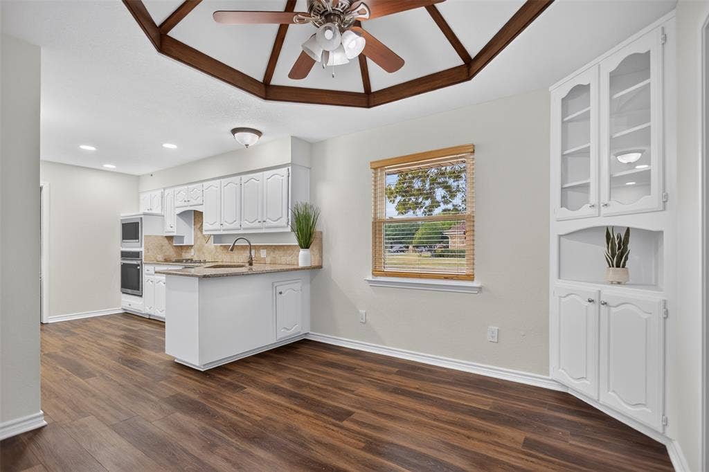 901 Willow Brook Drive, Allen, TX 75002 901 Willow Brook Drive, Allen, TX 75002