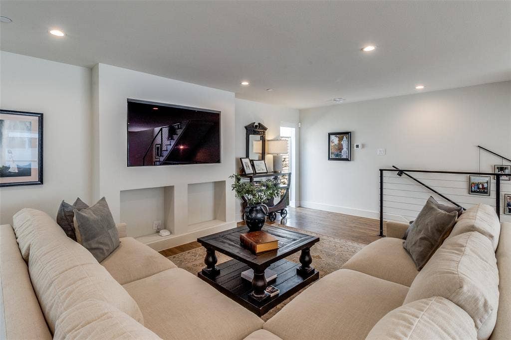 5907 Lindell Avenue, #A, Dallas, TX 75206 5907 Lindell Avenue, #A, Dallas, TX 75206
