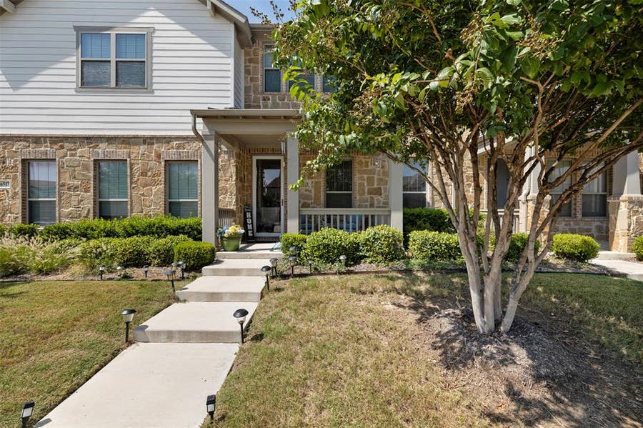 Property photo for 6521 Iron Horse Boulevard, North Richland Hills, TX