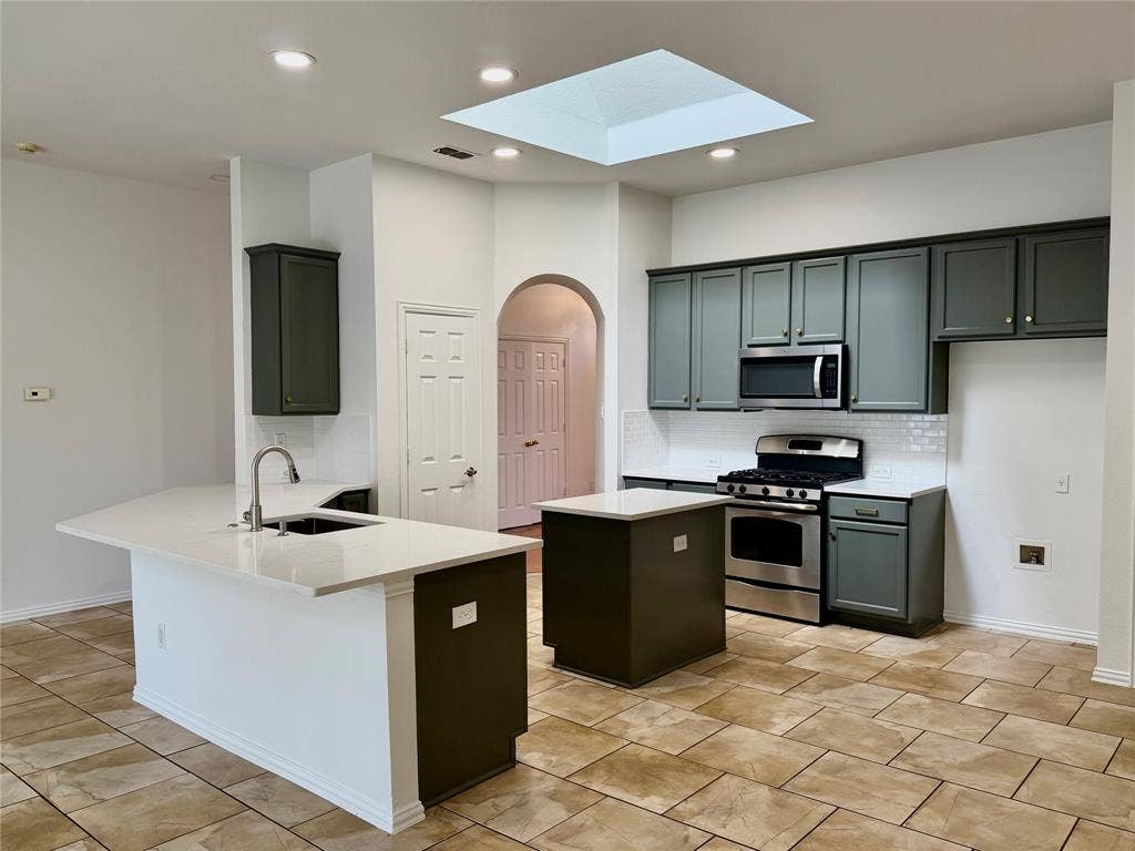 1584 Meadowview, Corinth, TX 76210