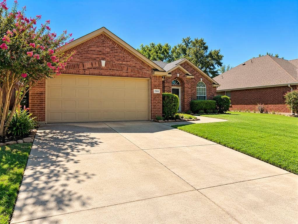1584 Meadowview, Corinth, TX 76210