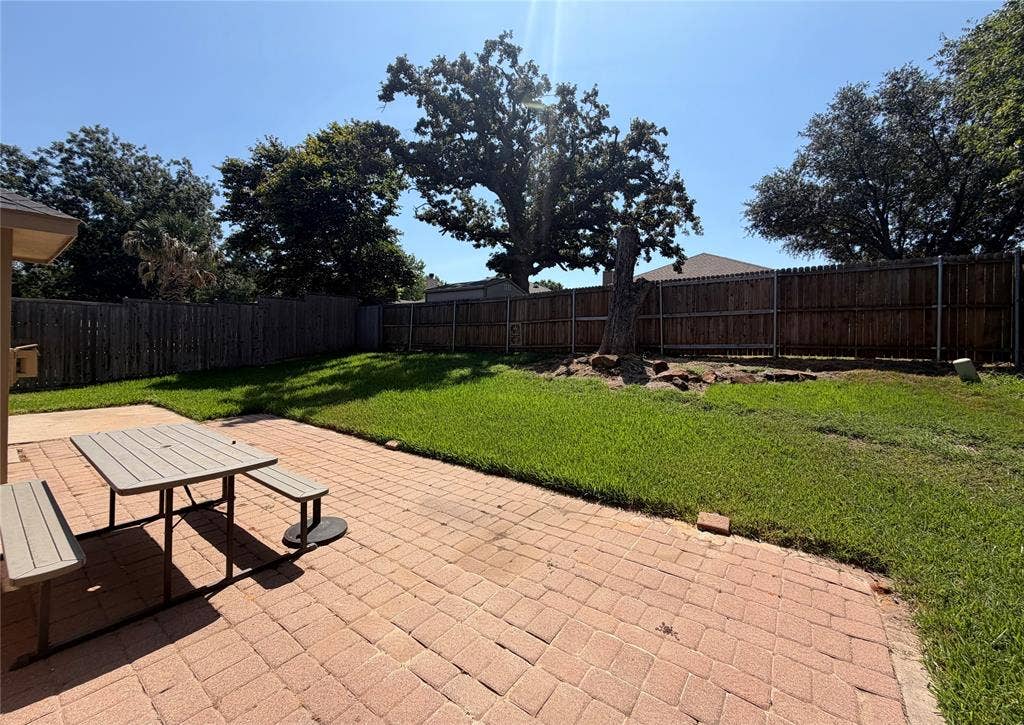 1584 Meadowview, Corinth, TX 76210