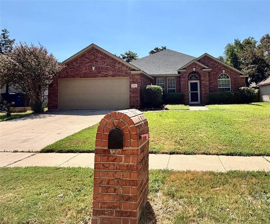 Property photo for 1584 Meadowview, Corinth, TX