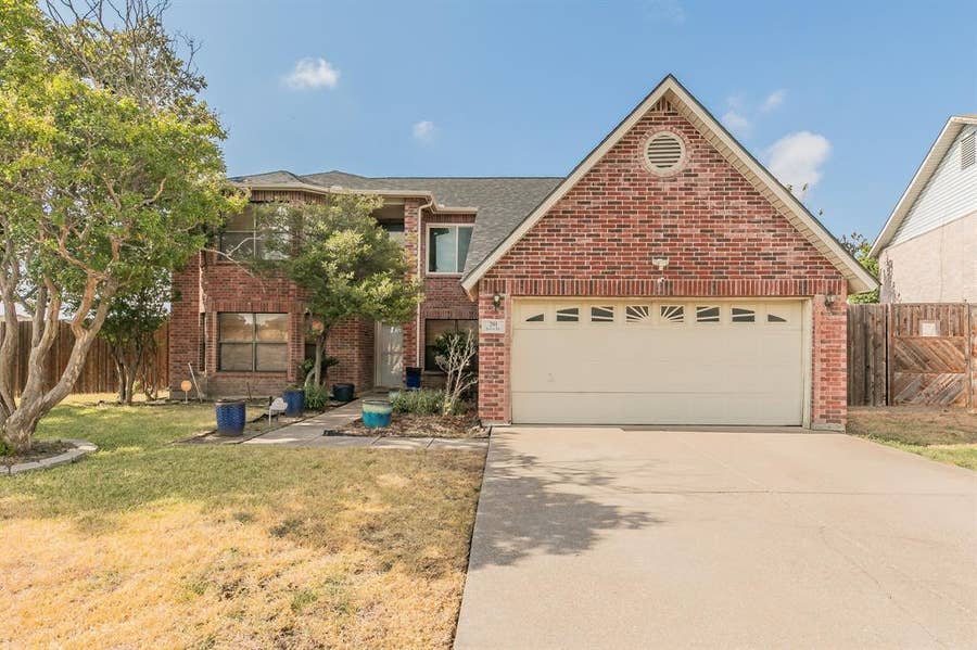 Property photo for 201 Tabor Drive, Arlington, TX