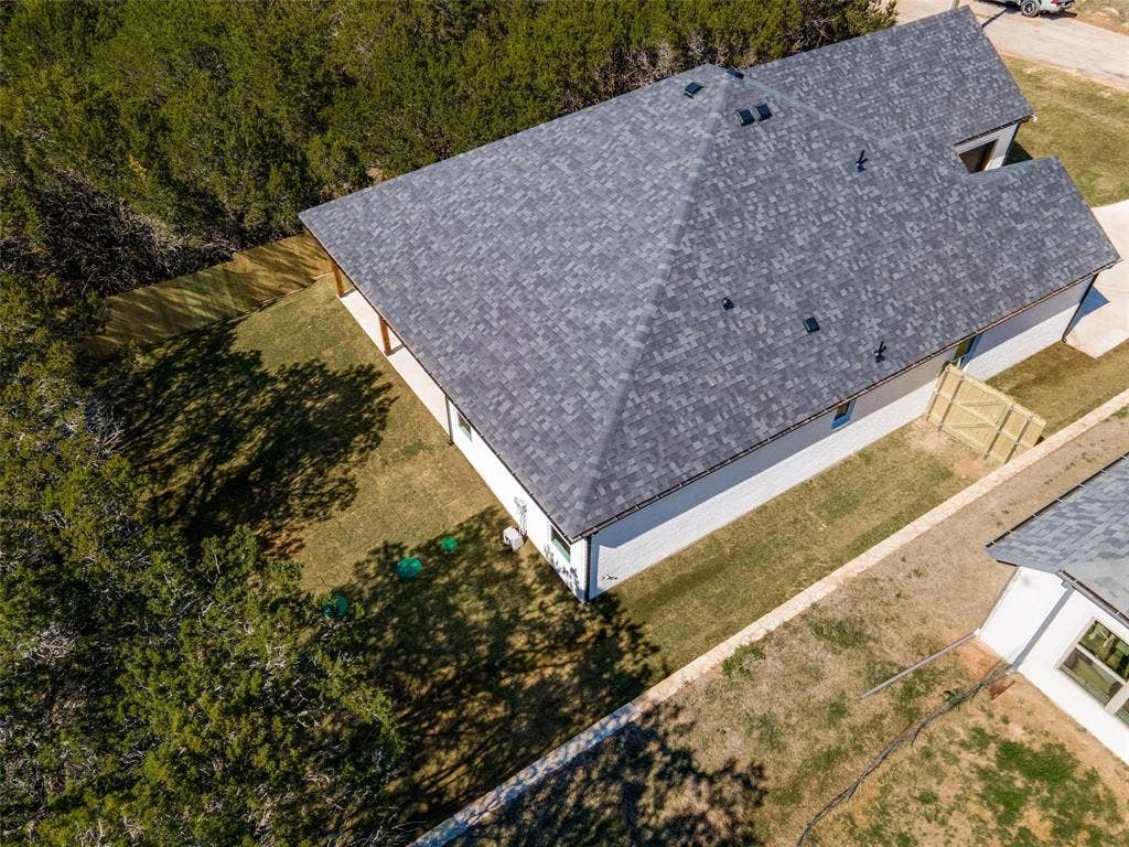 4822 Wichita Street, Granbury, TX 76048 4822 Wichita Street, Granbury, TX 76048