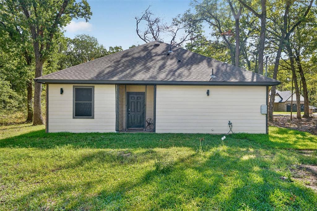 219 E Beachwood Loop, Trinidad, TX 75163 219 E Beachwood Loop, Trinidad, TX 75163