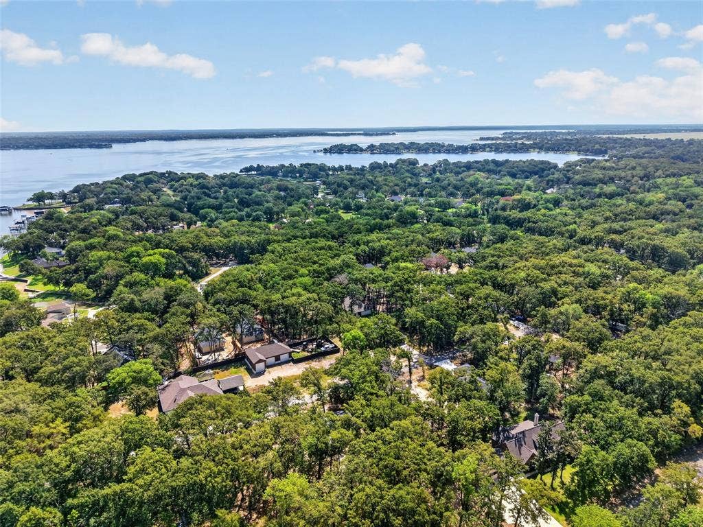 219 E Beachwood Loop, Trinidad, TX 75163 Aerial view of Cedar Creek Lake
