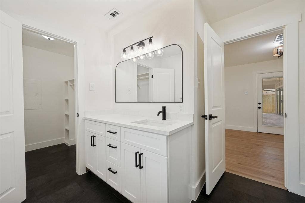 1716 Creek Ridge Court, Irving, TX 75060 1716 Creek Ridge Court, Irving, TX 75060
